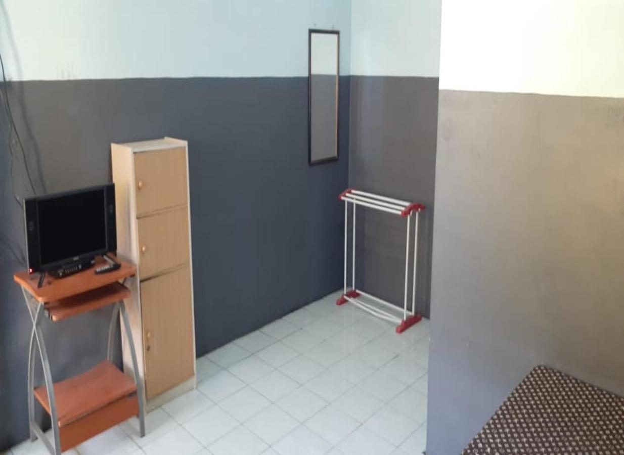 Hotel Dirgantara Parakan  Exterior photo